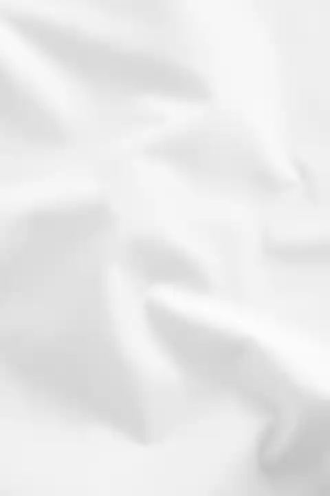 \picture of the product White Skinny Fit Easy Care Single Cuff Wing Collar Shirt